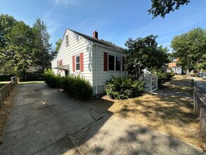 23 Safford St in Quincy, MA - Building Photo - Building Photo