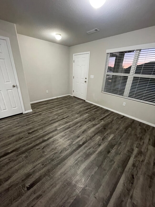 4616 W Hoover Loop in Fayetteville, AR - Building Photo - Building Photo