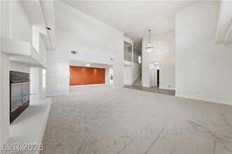 5424 Castle Vista Ct in Las Vegas, NV - Building Photo - Building Photo