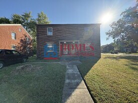 1128 MacArthur Cir in Evansville, IN - Building Photo
