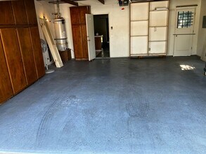 4709 Summertree Ln in Bakersfield, CA - Building Photo - Building Photo