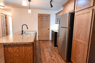 Berry Pointe Luxury Apartments in Tomah, WI - Foto de edificio - Building Photo