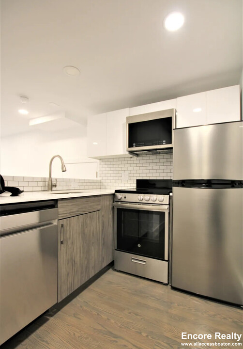 22 Phillips St, Unit #24 - 1 in Boston, MA - Building Photo