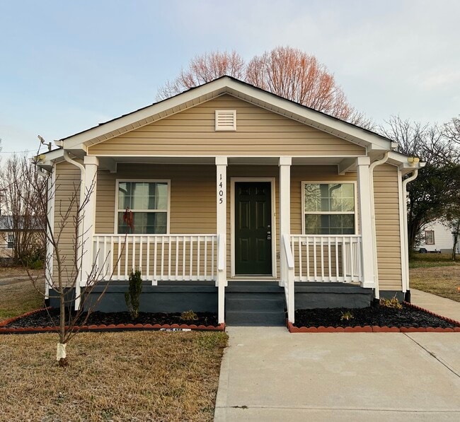 property at 1405 Leonard Ave