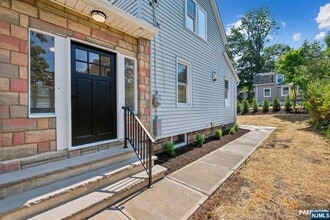 567 S Broad St in Glen Rock, NJ - Building Photo - Building Photo