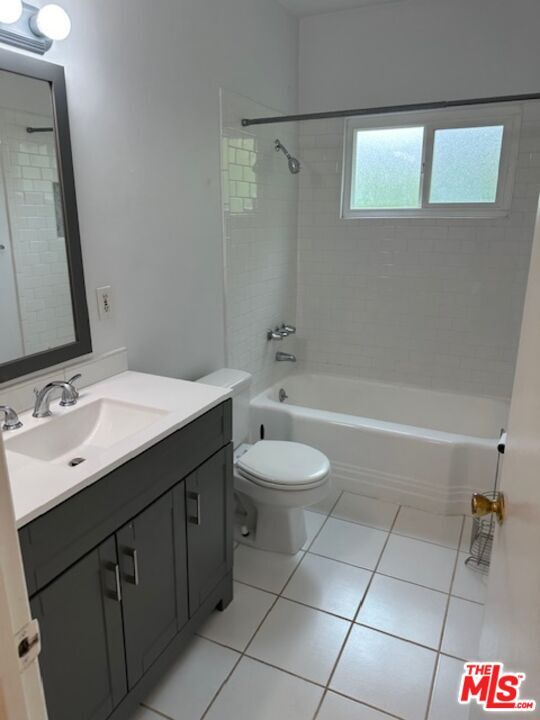 14332 Albers St in Los Angeles, CA - Building Photo - Building Photo