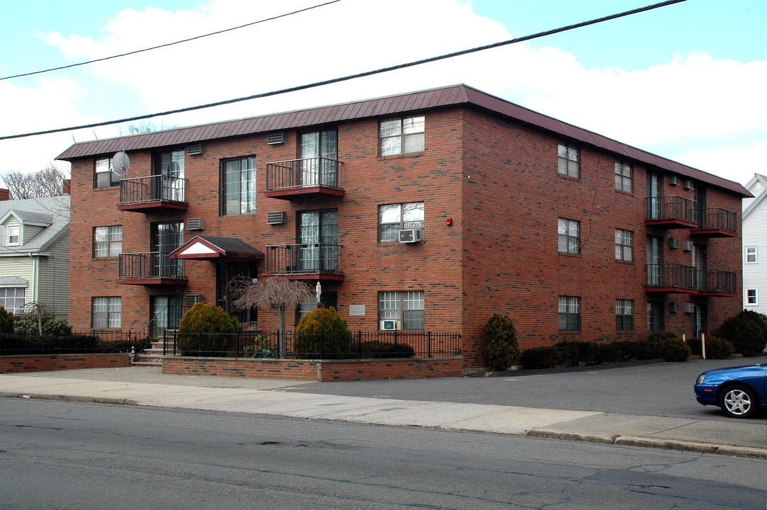 137-139 Western Ave in Lynn, MA - Foto de edificio