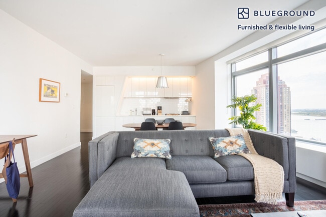 123 Washington St in New York, NY - Building Photo - Building Photo