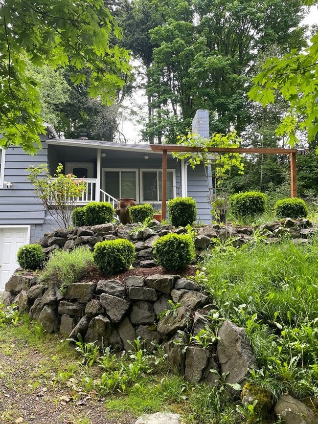 property at 10918 49th Ave S