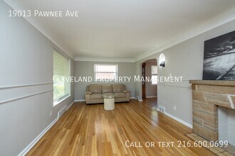 19013 Pawnee Ave in Cleveland, OH - Foto de edificio - Building Photo