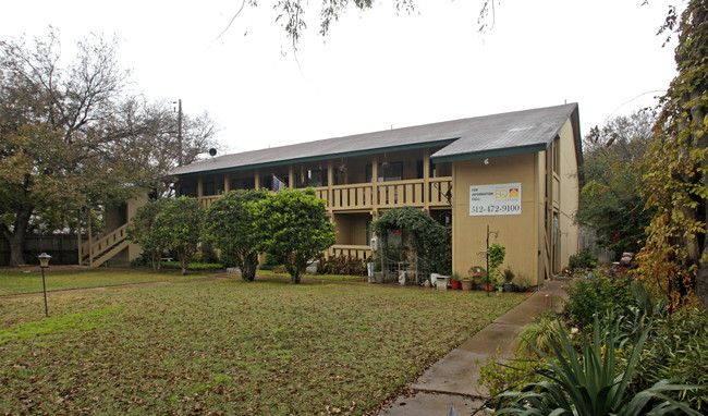 10810 Newmont Rd in Austin, TX - Building Photo - Building Photo