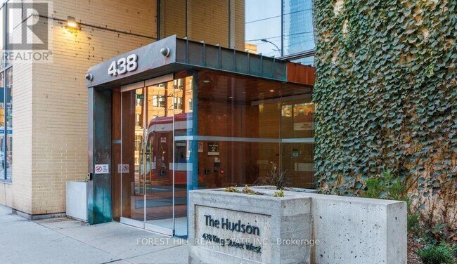 438 King St W in Toronto, ON - Building Photo - Building Photo