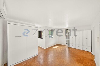 670 Woodland Dr in Sierra Madre, CA - Foto de edificio - Building Photo