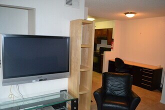 1745 E Glenn St-Unit -APT 132 in Tucson, AZ - Building Photo - Building Photo