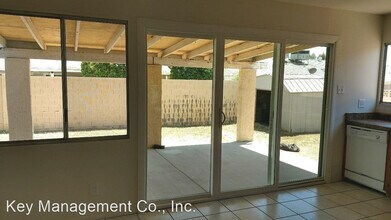 5733 W Beck Ln in Glendale, AZ - Building Photo - Building Photo