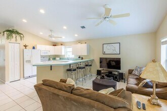 297 NW 1st Ave in Deerfield Beach, FL - Building Photo - Building Photo