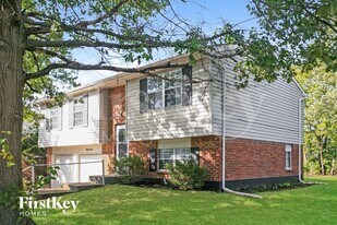 3920 Pinetop Dr in Indianapolis, IN - Building Photo