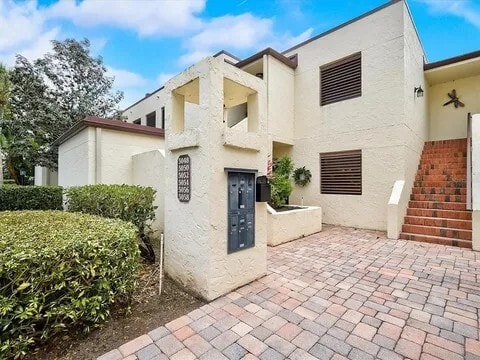 5058 Marsh Field Rd, Unit 8 in Sarasota, FL - Foto de edificio - Building Photo