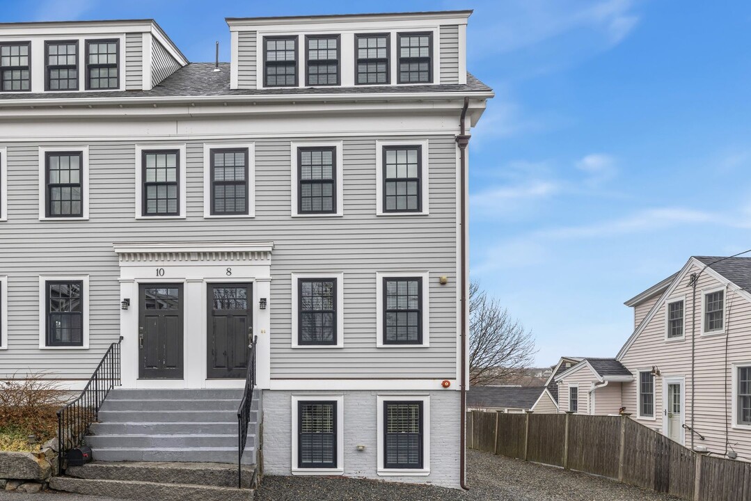 8 Hale St in Rockport, MA - Building Photo