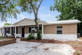 7321 Coventry Dr in Port Richey, FL - Building Photo - Building Photo