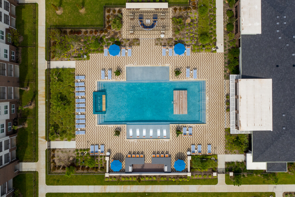 Landing Apartments in La Porte, TX