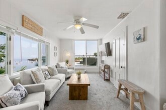 9 Mechanics Pl in Gloucester, MA - Building Photo - Building Photo