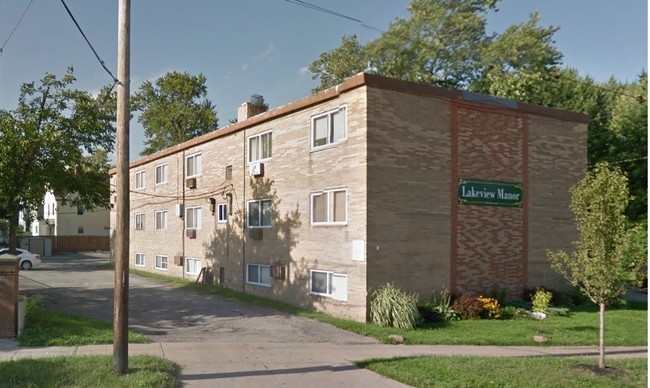 7919 Lake Ave in Cleveland, OH - Building Photo - Building Photo