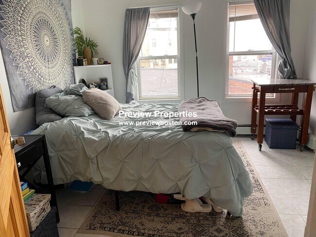8 Starr Ln, Unit 3 in Boston, MA - Building Photo - Building Photo