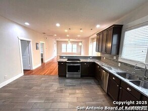 1419 Nolan St in San Antonio, TX - Building Photo - Building Photo