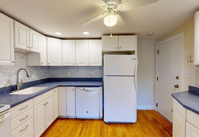 2 McDewell Ave in Danvers, MA - Building Photo - Building Photo