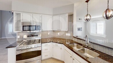 6041 E Sierra Morena St in Mesa, AZ - Building Photo - Building Photo