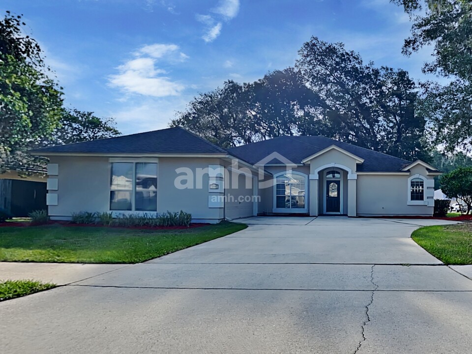 399 Turtle Dove Dr in Orange Park, FL - Building Photo