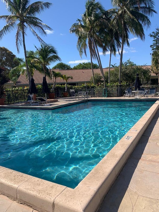 21236 Harbor Way in Aventura, FL - Building Photo - Building Photo