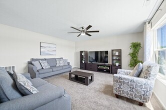 4007 Woodview Dr in Columbus, IN - Building Photo - Building Photo