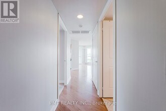31-631 Bales Ave in Toronto, ON - Building Photo - Building Photo