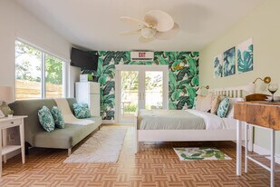 927 N 17th Ave in Hollywood, FL - Building Photo