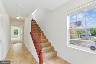 38 Arenas Ct in Capitol Heights, MD - Building Photo - Building Photo
