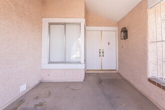 6361 O'Bannon Dr in Las Vegas, NV - Building Photo - Building Photo