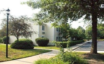 Spencer Village in Eldersburg, MD - Building Photo