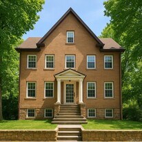 21 Harding Dr in New Rochelle, NY - Building Photo