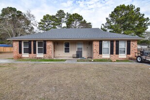 103 Ashwood Ct in Summerville, SC - Building Photo