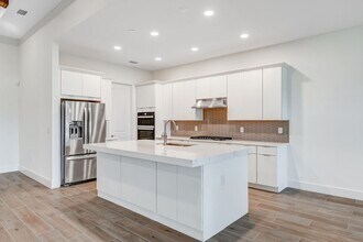 9037 Wisteria Wy in Naples, FL - Building Photo - Building Photo