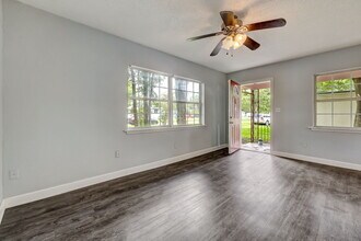 979 Mikael Ave in Jacksonville, FL - Building Photo - Building Photo
