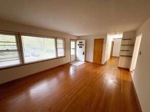 2102 Woodlea Dr in Columbia, MO - Building Photo - Building Photo