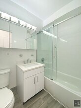 EAST 56 STREET in New York, NY - Foto de edificio - Building Photo