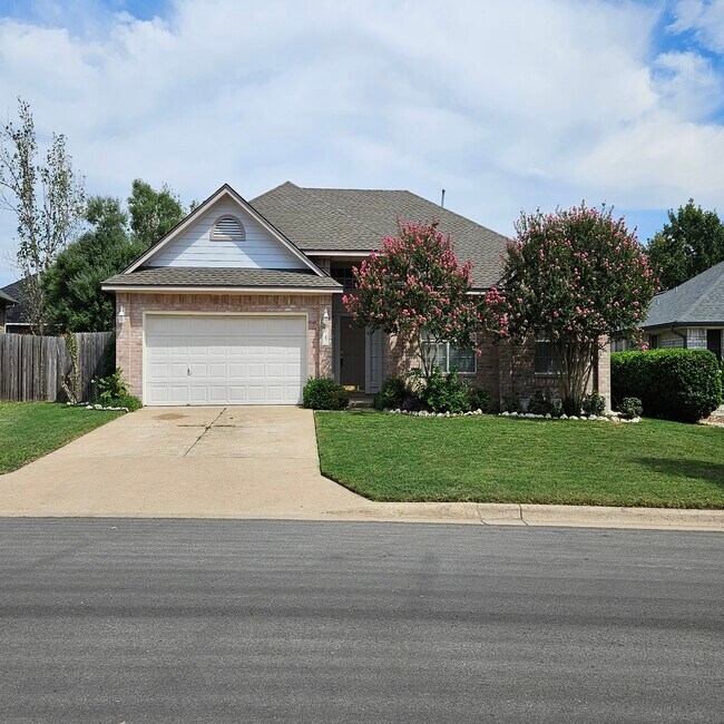property at 1008 Laurel Glen Blvd