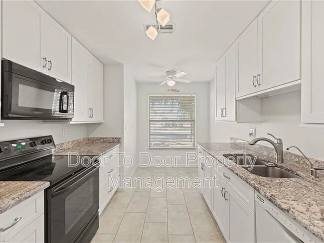 10578 Quincy Ct in Lehigh Acres, FL - Building Photo - Building Photo