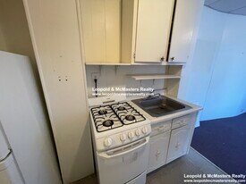 50A Joy St, Unit 6 in Boston, MA - Building Photo