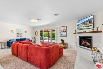 2011 N San Antonio Rd in Palm Springs, CA - Building Photo - Building Photo