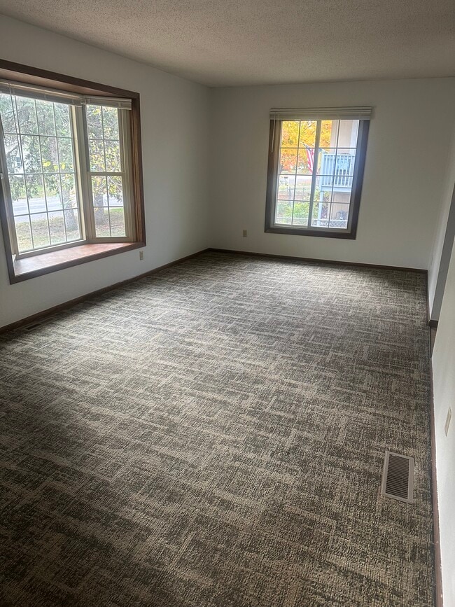 137 35th Ave N in St. Cloud, MN - Building Photo - Building Photo
